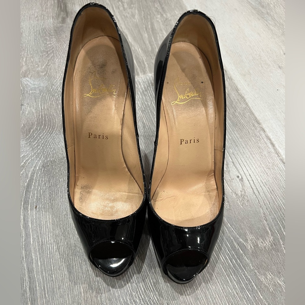 Christian Louboutin black patent leather pumps size 37.5